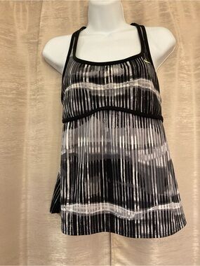 Nike Women's Black & White Striped Athletic Tank Top large